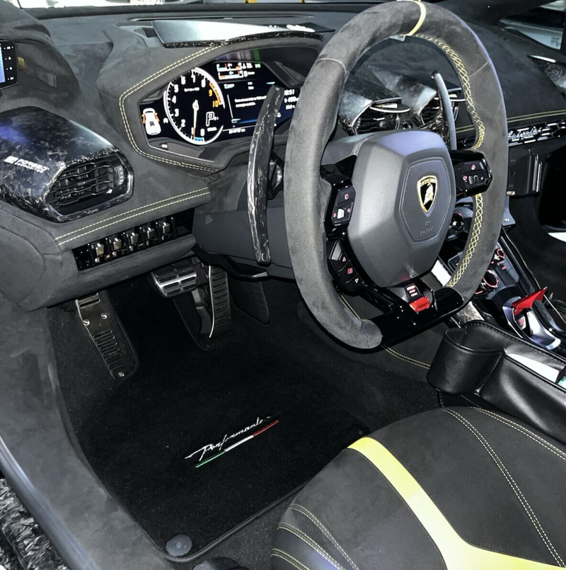 Tapis de sol haut de gamme pour votre Lamborghini Performante