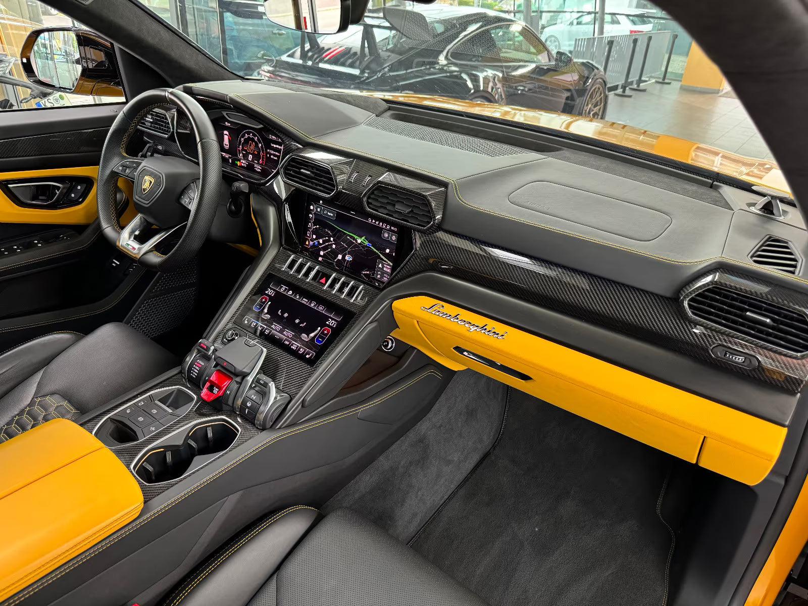 Anpassbare Kofferraum-Fußmatten aus Teppich für Lamborghini Urus (2018-2026) - AutoWin