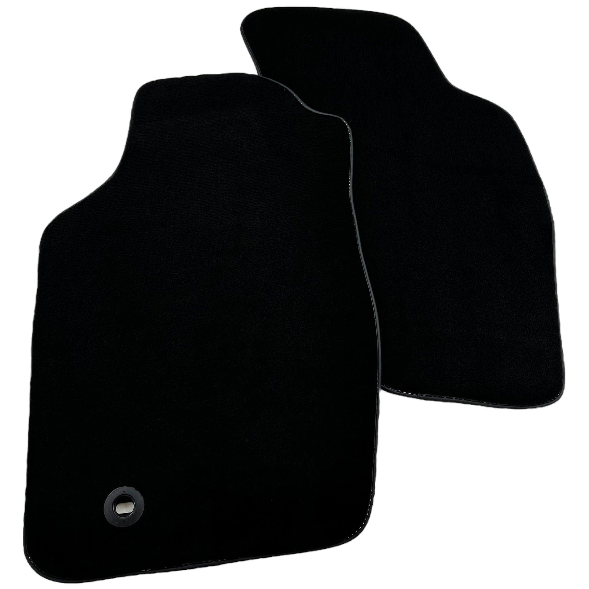 Black Floor Mats For Toyota Hilux (2005-2015) - AutoWin