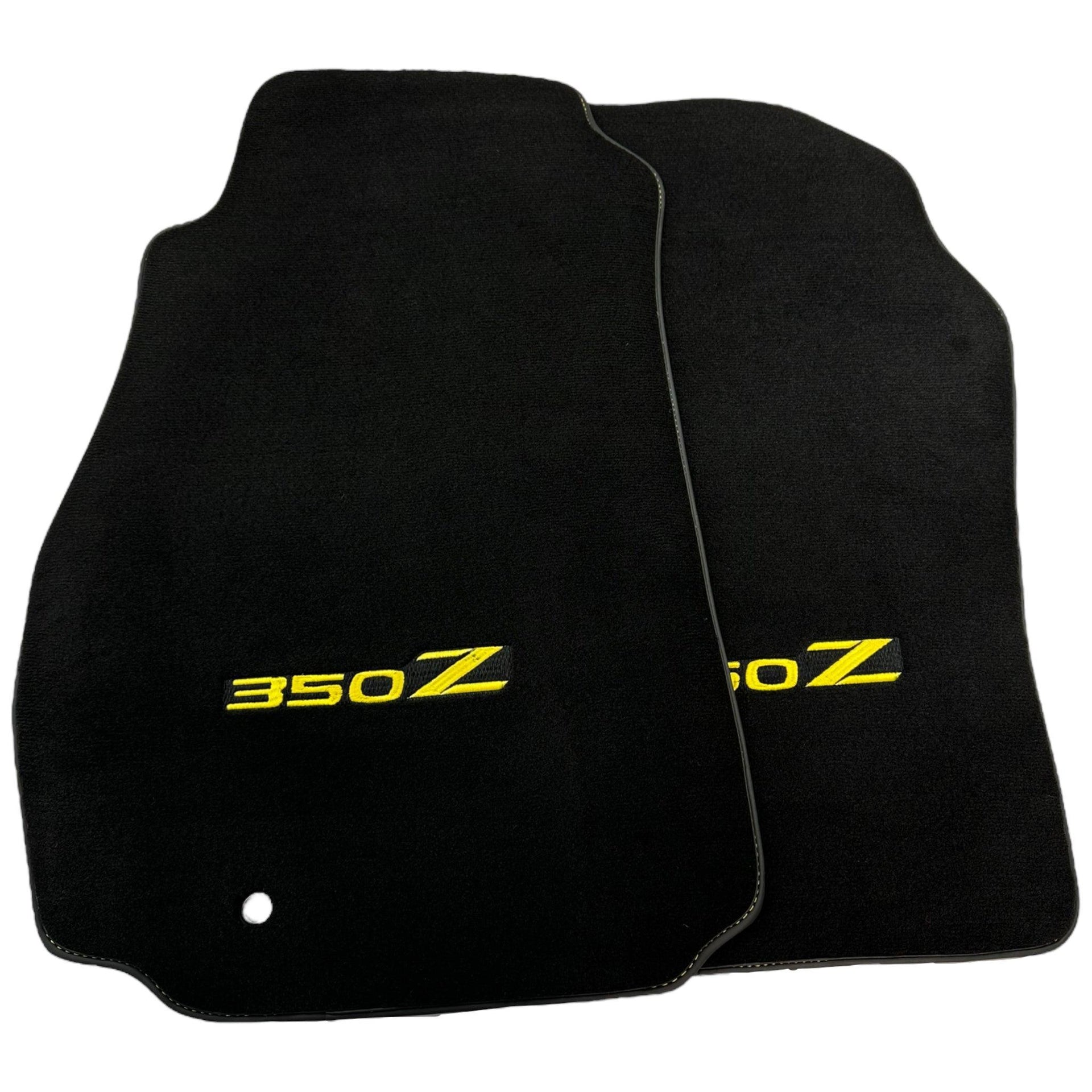 Black Floor Mats For Nissan 350Z (2003-2008) - AutoWin