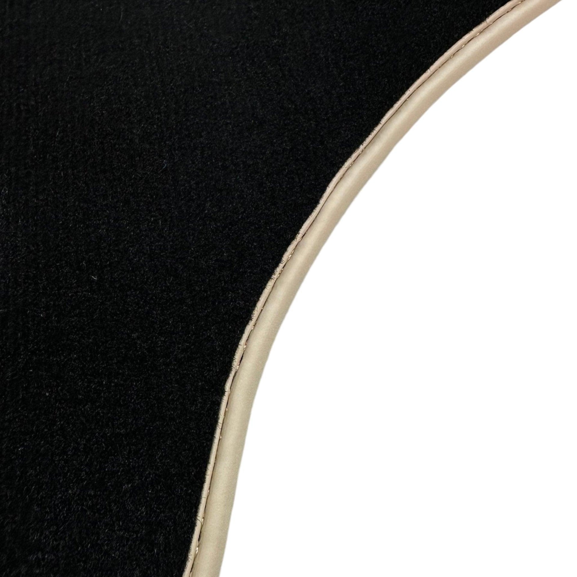 Black Floor Mats For Toyota RAV4 (2000-2003) - AutoWin