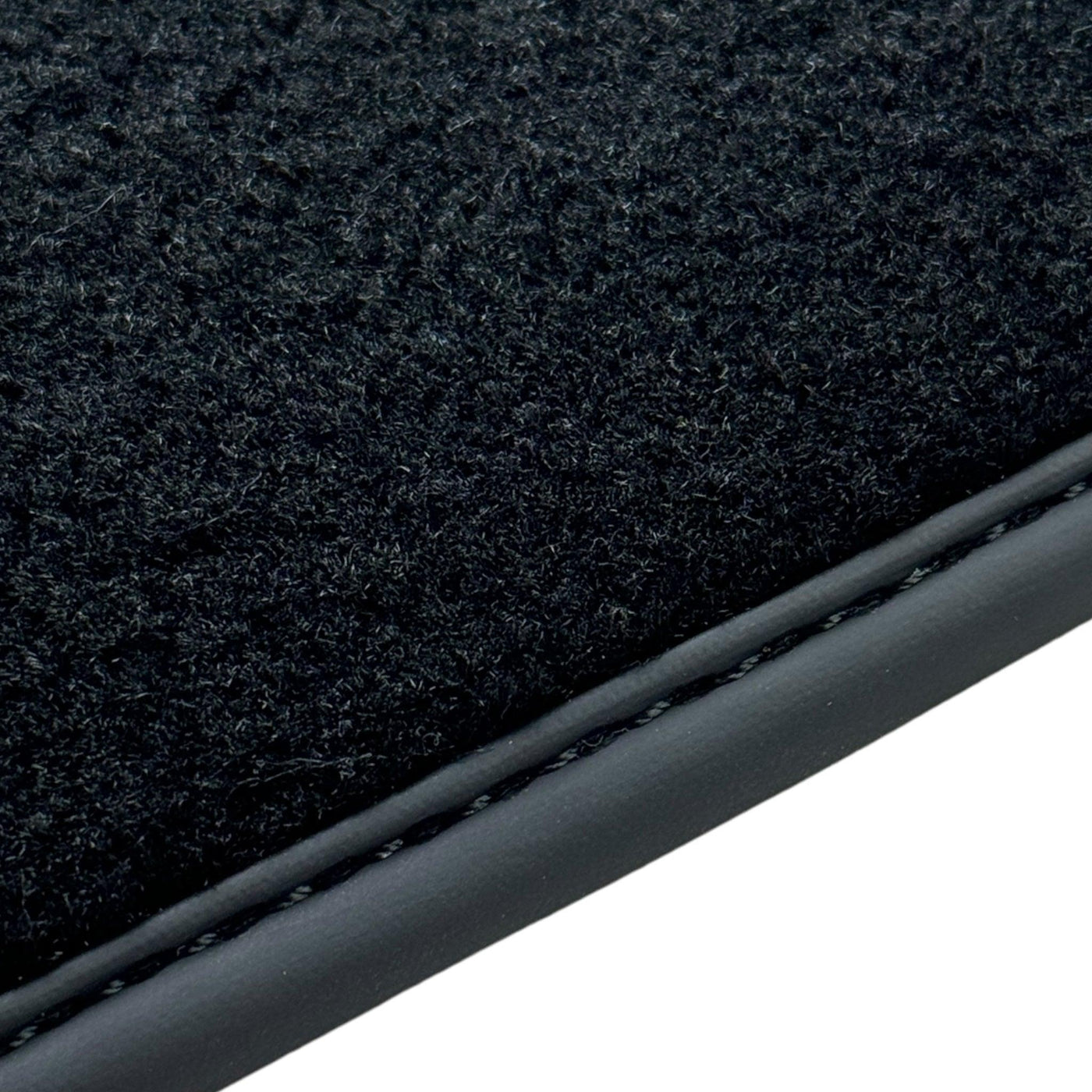 Black Floor Mats for Audi Q8 (2018-2023) - AutoWin