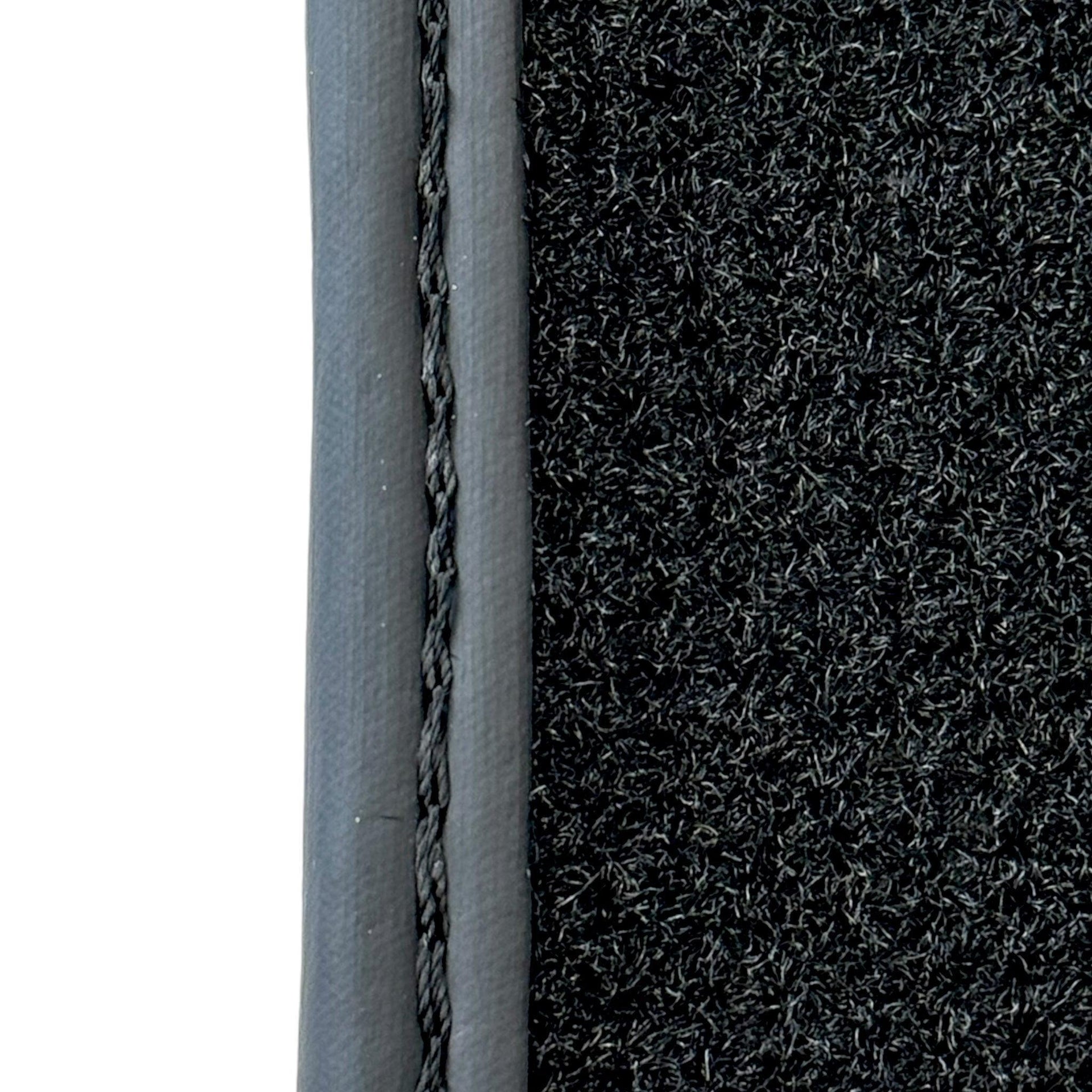 Black Floor Mats for Lexus IS 300 (2001-2003) ER56 - AutoWin