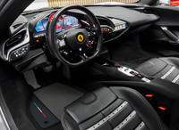 Tappetini grigi per auto per Ferrari SF90 Stradale (2019-2024) in pelle