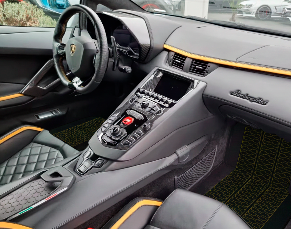 Customizable Leather Floor Mats with Triangle Pattern for Lamborghini Huracan Sterrato (2023-2024) - AutoWin