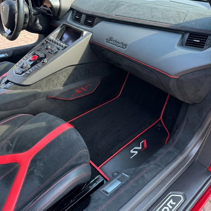 Tappetini per auto neri per Lamborghini Aventador SVJ con
