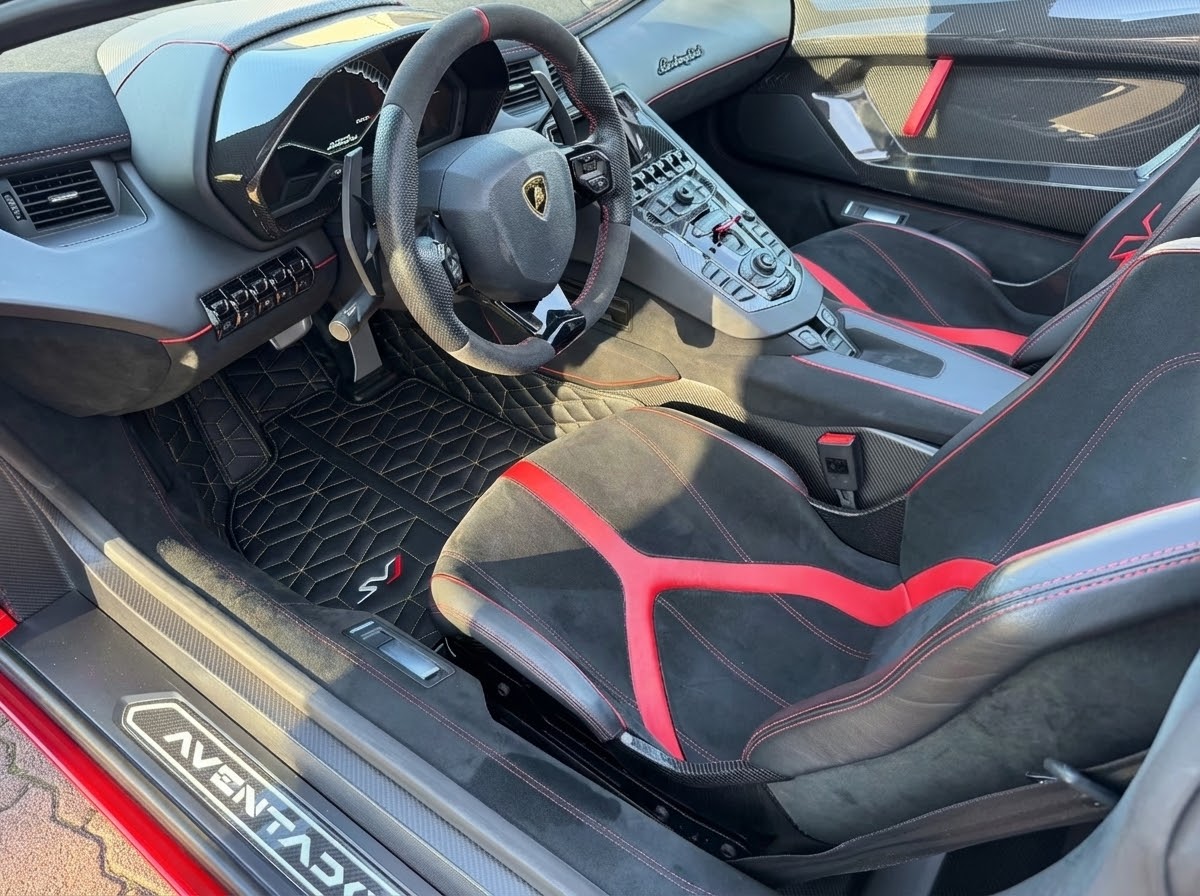 Tappetini in pelle per Lamborghini Aventador SVJ Edizione Limitata