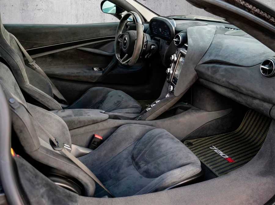 سجاد السيارات الجلدية لمكلارين 720S سجاد مصنوعة حسب الطلب سوداء مع خياطة صفراء
