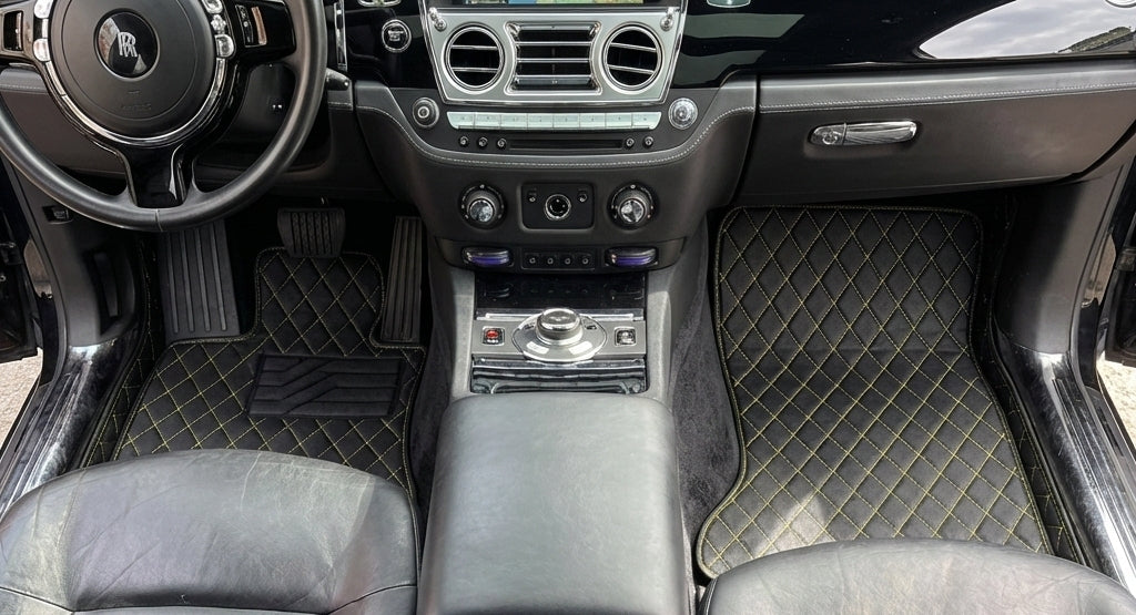 Tapis de voiture en cuir personnalisable avec motif hexagonal pour Rolls Royce Ghost Series II (2021–2024) - AutoWin