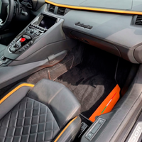 Tappetini auto neri personalizzabili per Lamborghini Aventador in pelle Nappa arancione (Arancia Leonis)