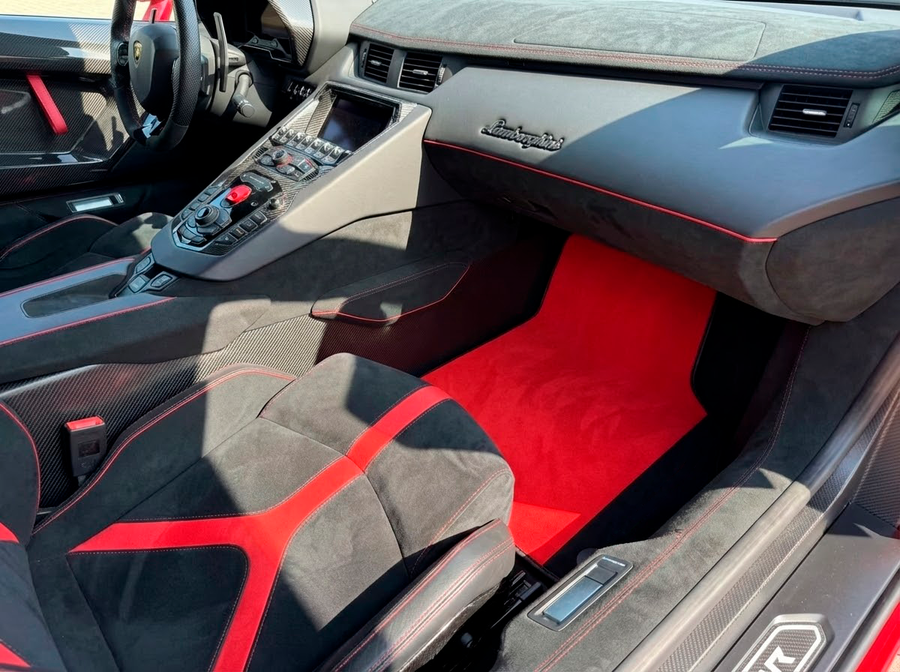 Tapis de voiture noirs personnalisables pour Lamborghini
