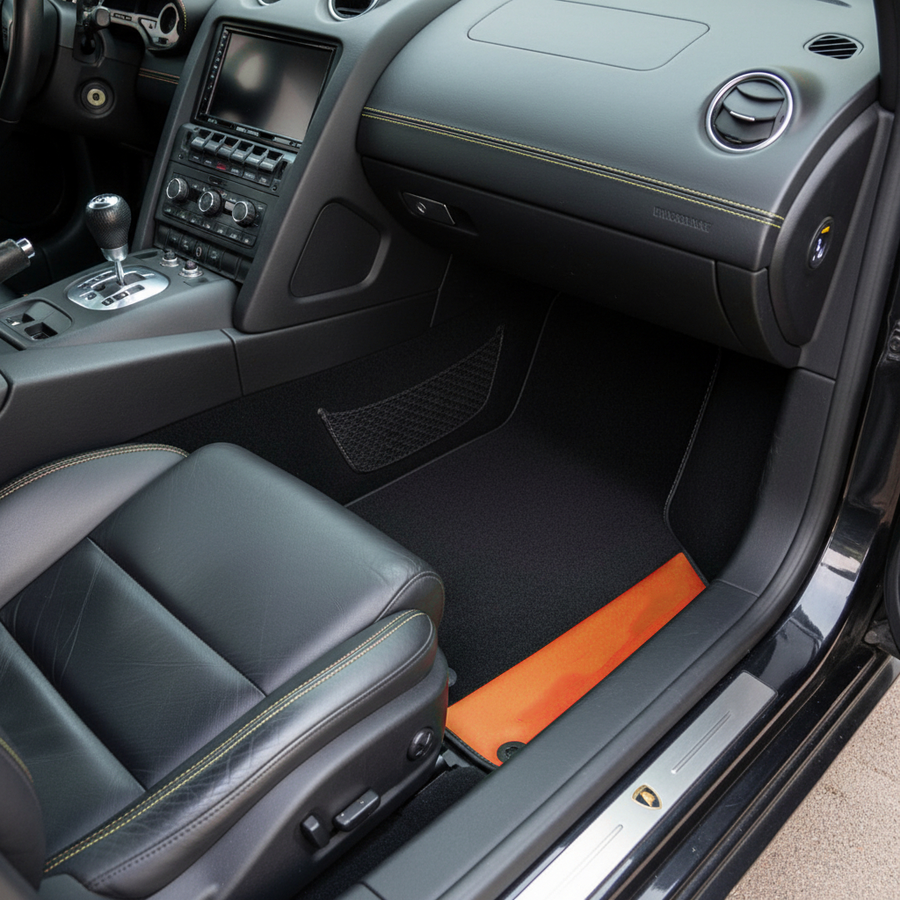 Tapis de voiture noirs sur mesure pour Lamborghini Gallardo avec cuir Alcantara orange