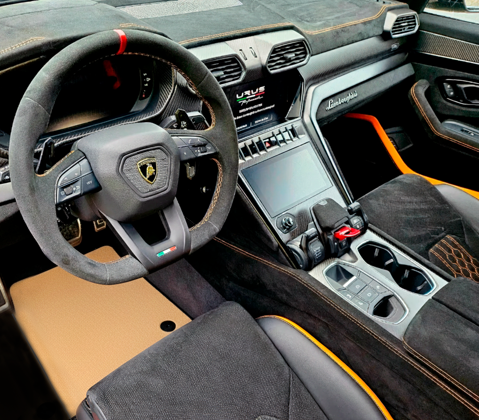 Tapis de voiture beige personnalisable pour Lamborghini Urus en cuir Alcantara