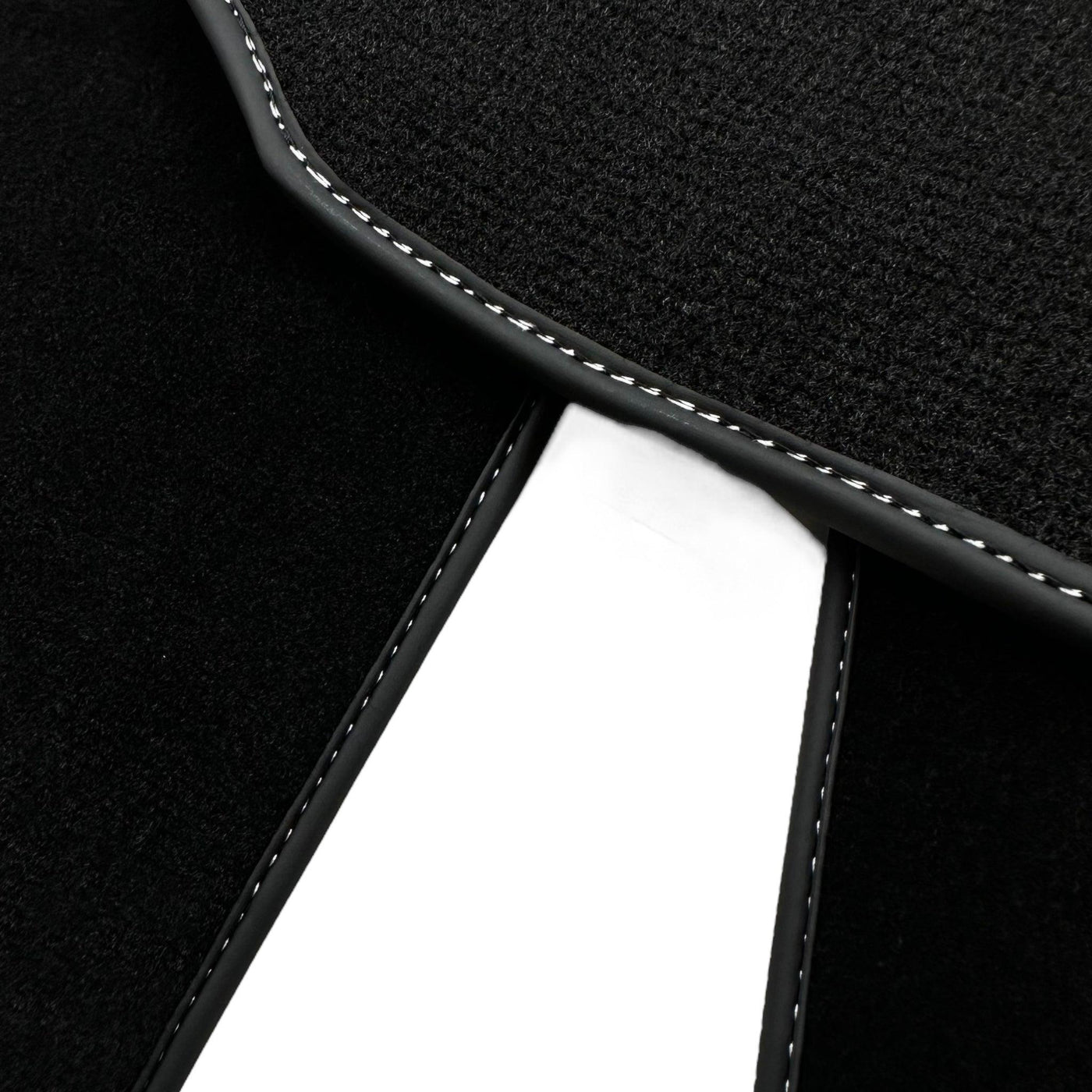 Black Floor Mats for Kia Optima Sportswagon (2018-2020) Plug-in Hybrid - AutoWin