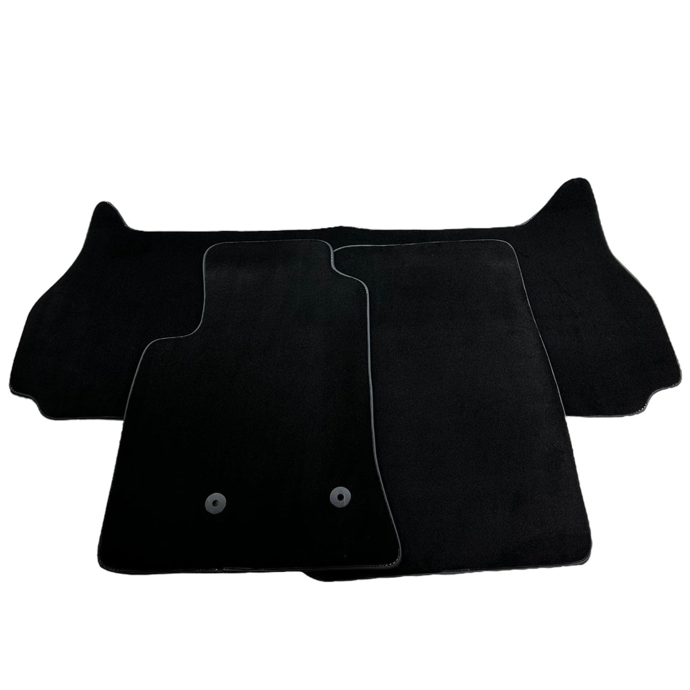 Black Floor Mats For Mitsubishi Pajero V80 (2006-2011) - AutoWin