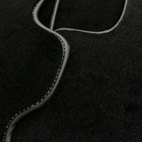 Black Floor Mats For Toyota Hilux (1998-2005) - AutoWin