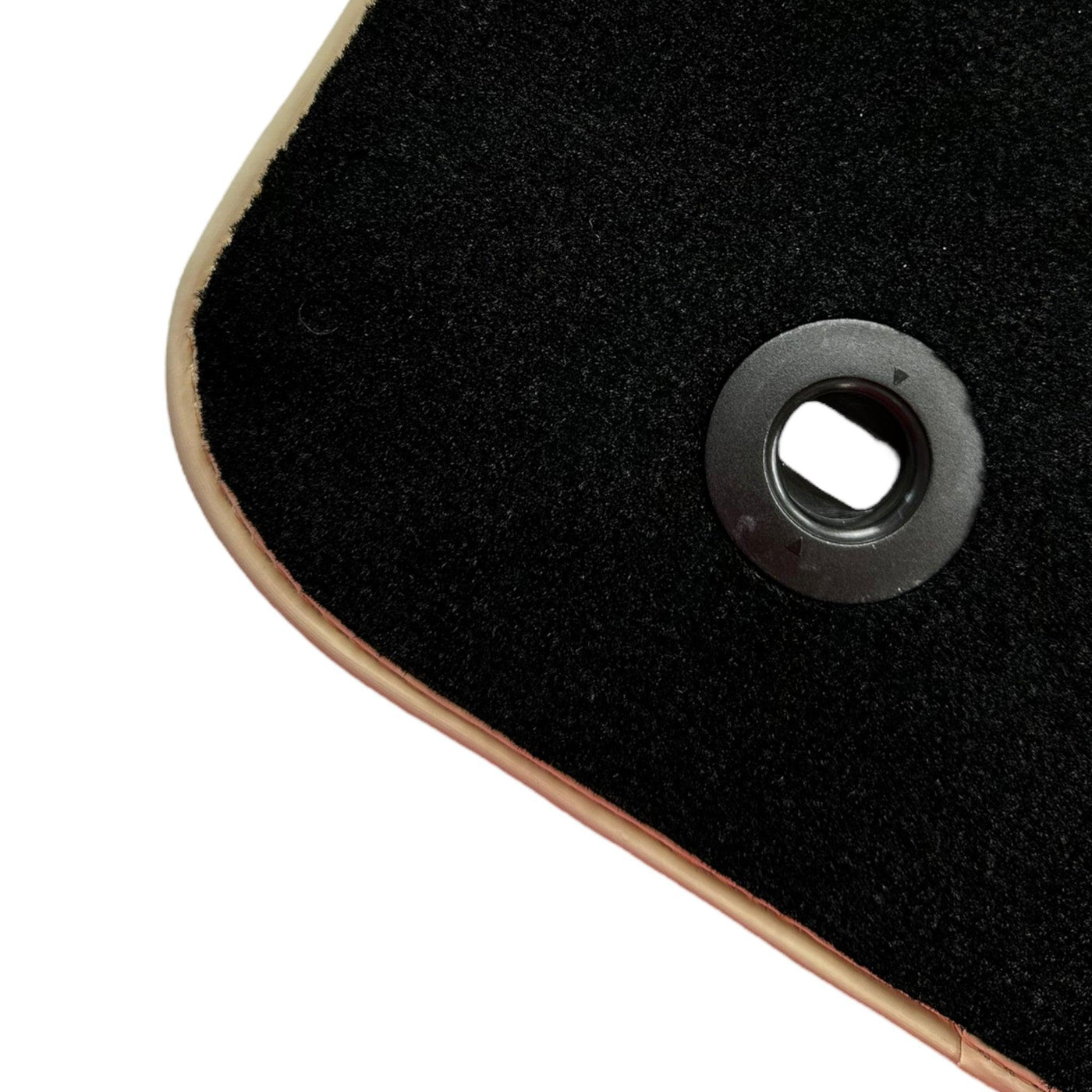 Black Floor Mats For Toyota Hilux (2005-2015) ER56 Design - AutoWin