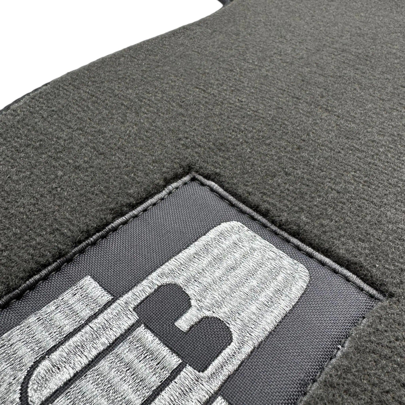 Grey Floor Mats For Hummer H3 (2005-2010) - AutoWin
