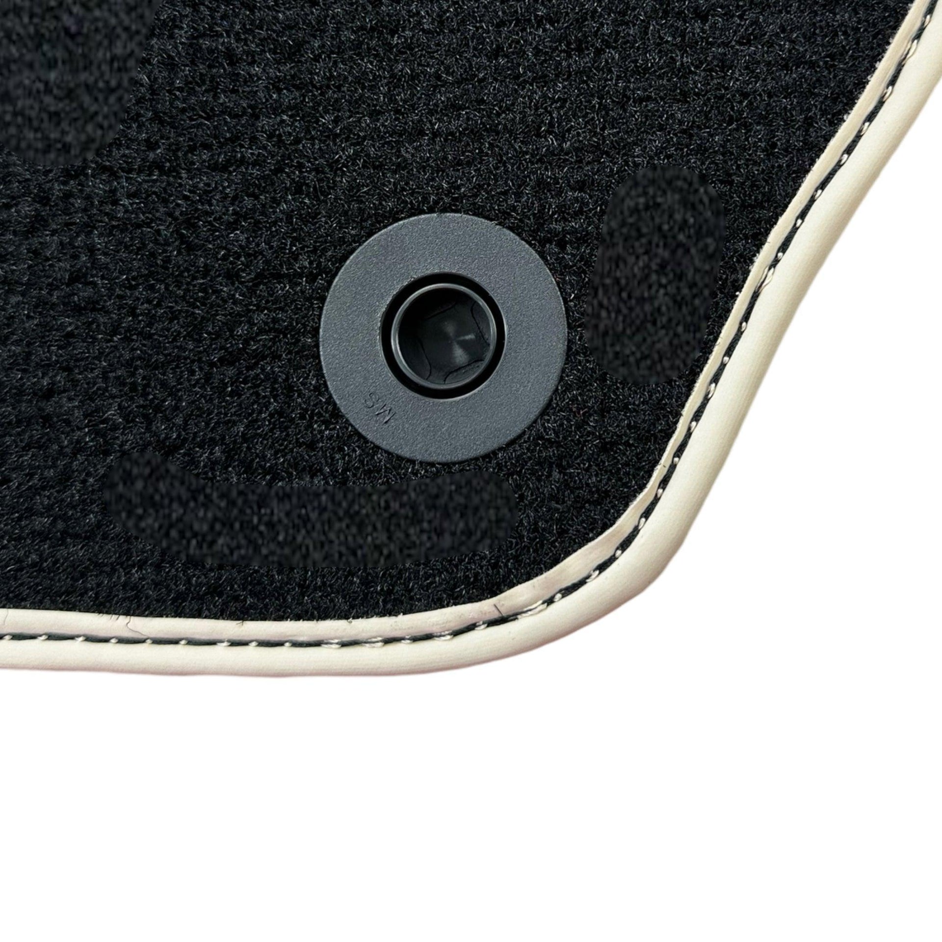 Black Floor Mats For Mercedes-Benz C-Class W204 (2007-2014) - AutoWin