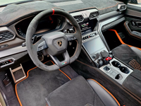 Tapis de voiture personnalisables pour Lamborghini Urus noir avec cercles orange
