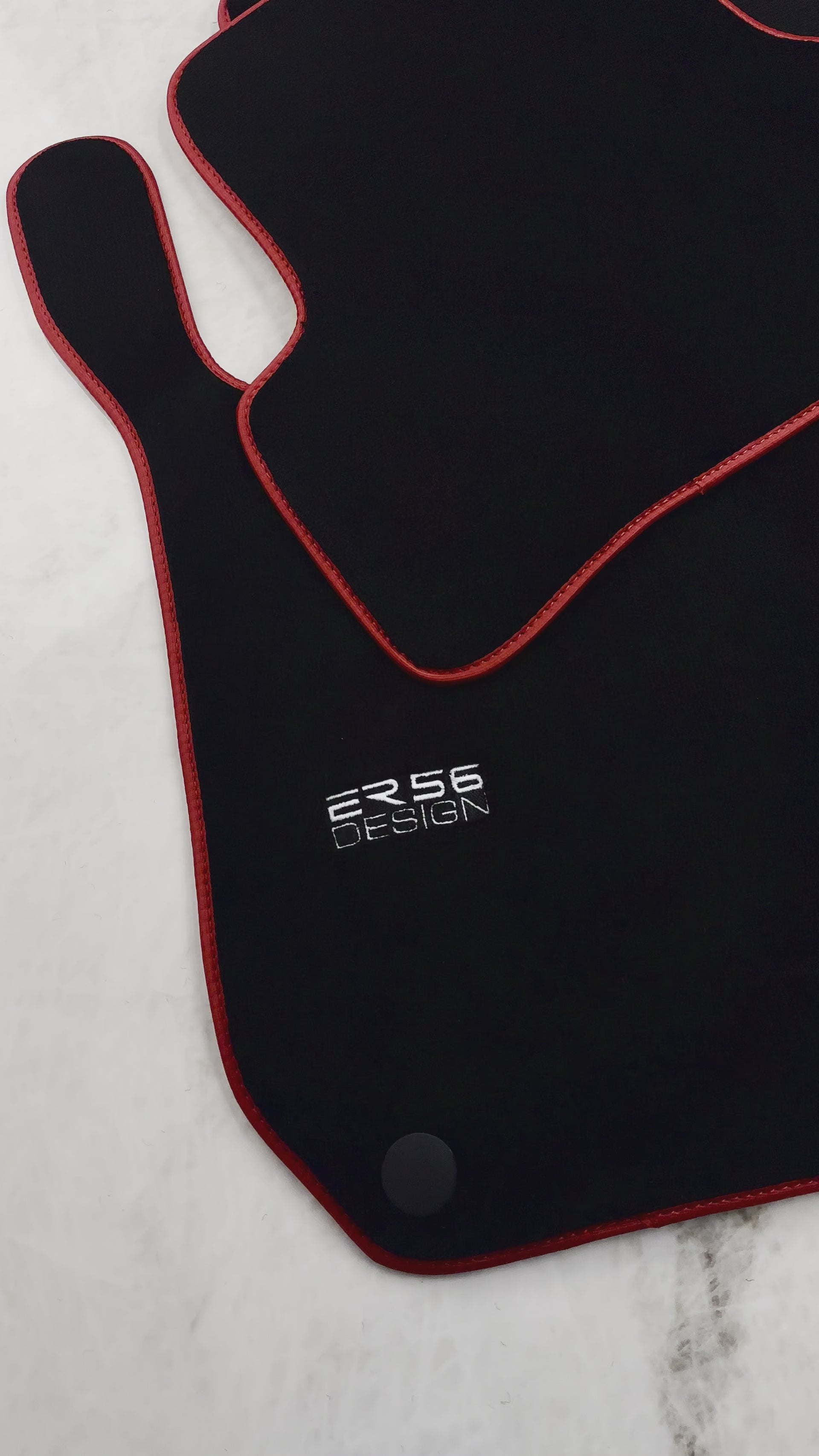 سجاد سيارات سوداء لمرسيدس-بنز C Class W204 كوبيه 2012-2015 تصميم ER56 مع حواف حمراء - ER56 Design