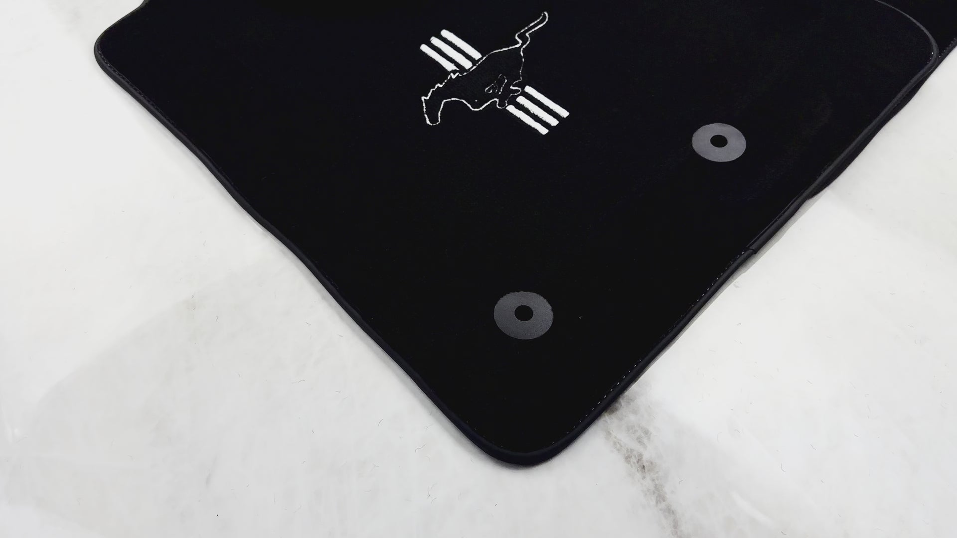 حصائر سيارات سوداء لفورد GT350 شيلبي (2015-2021) - AutoWin.EU