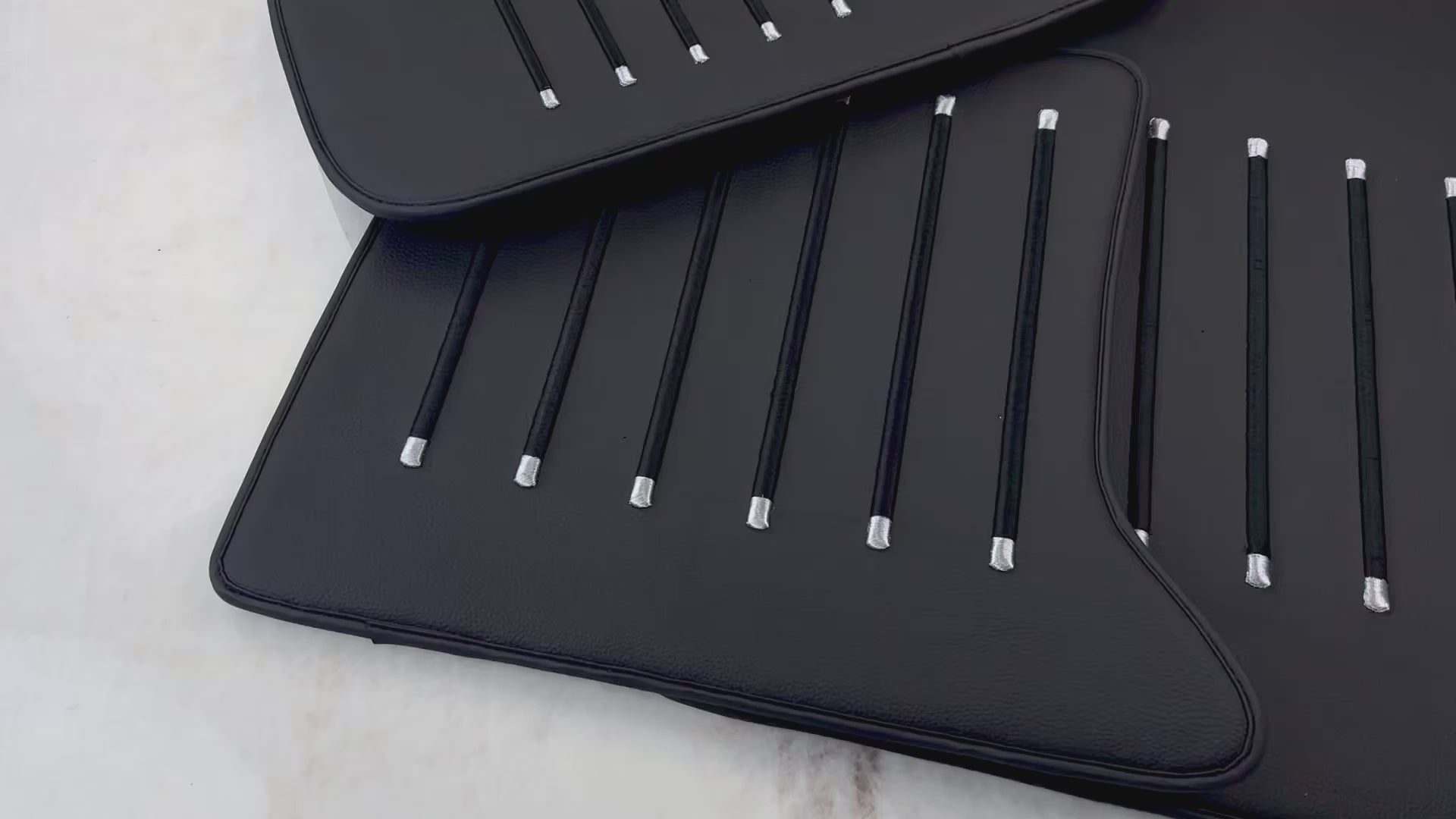 Tapis de voiture en cuir pour Rolls Royce Wraith (2013-2023) - AutoWin.EU