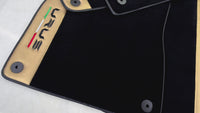 Tapis de voiture noir édition italienne pour Lamborghini Urus (2018-2026) avec bord en cuir doré
