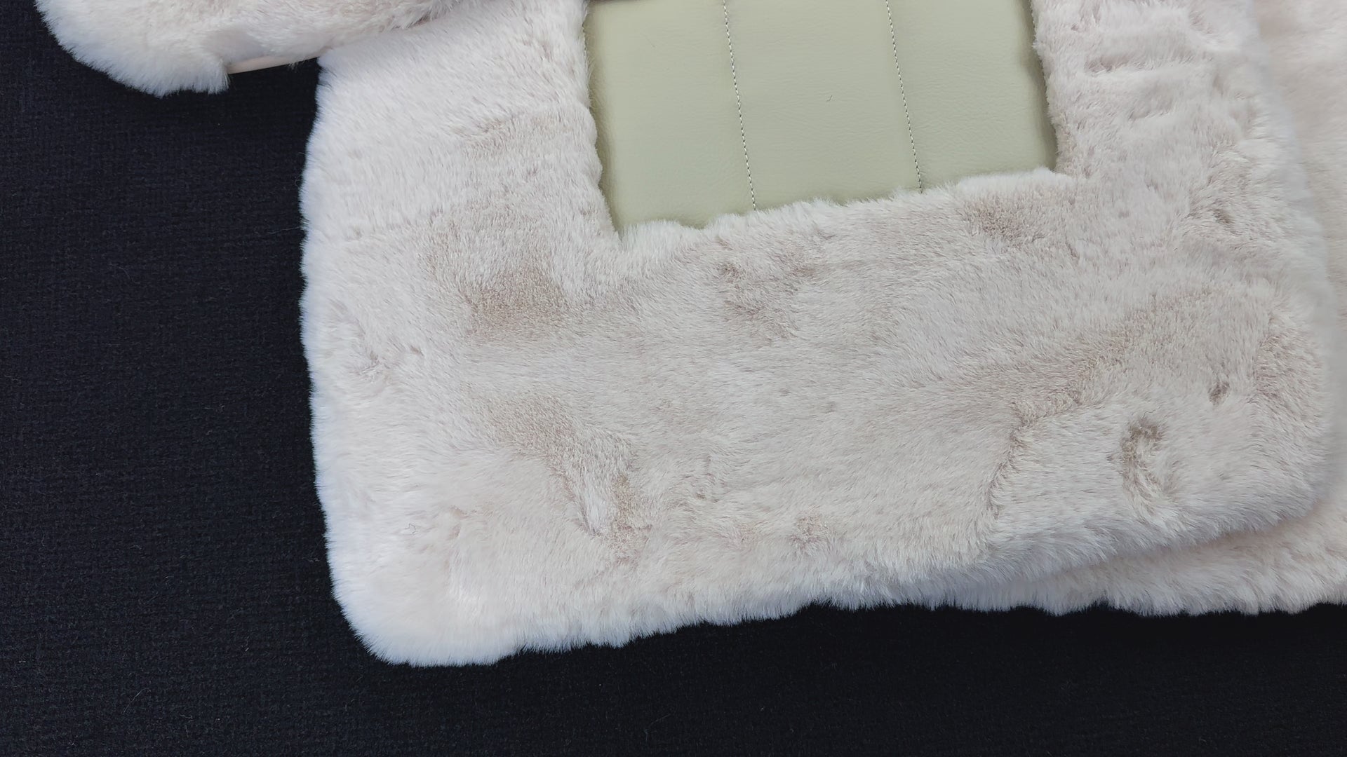 حصائر السيارات من جلد الخروف الأبيض لسيارة بنتلي كونتيننتال GTC (2011-2018) تصميم ER56 - ER56 Design