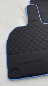 Tapis de voiture en cuir noir pour Lamborghini Aventador avec bord bleu
