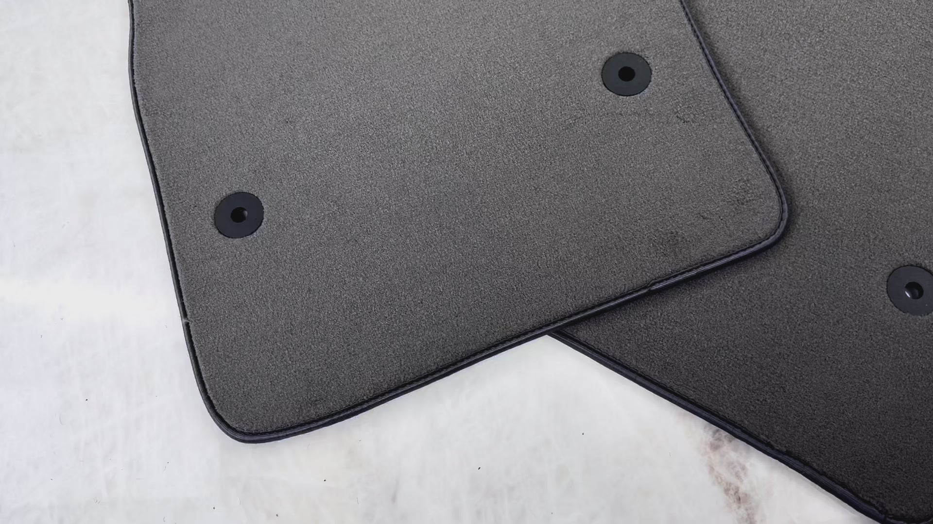 Tapis de voiture gris pour Chevrolet Corvette C8 (2020-2024) - AutoWin