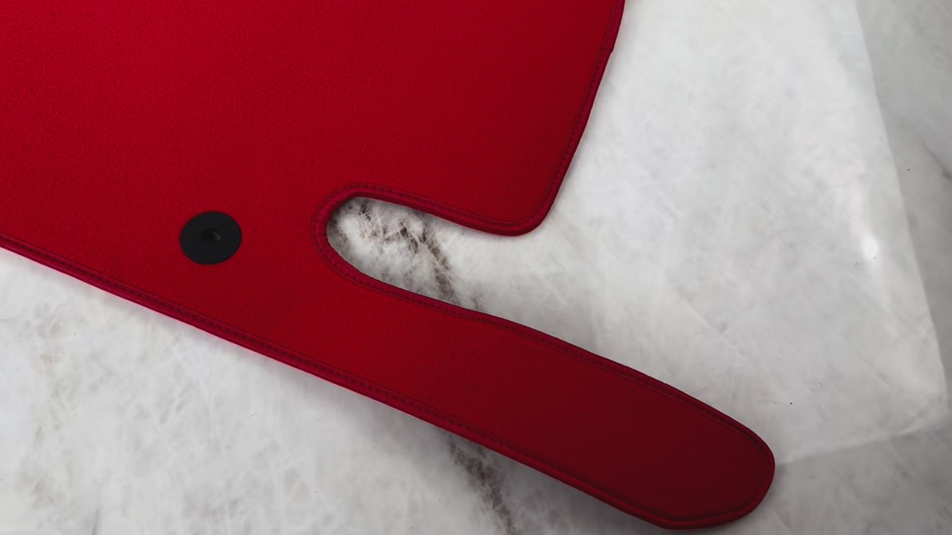 Tapis de voiture rouges pour Chevrolet Corvette C5 (1997-2004) - AutoWin