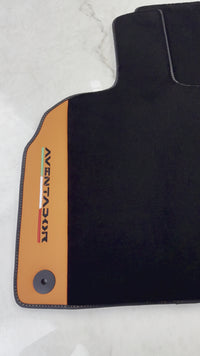 Tappeti auto neri per Lamborghini Aventador con pelle Nappa arancione (Arancia Mira)