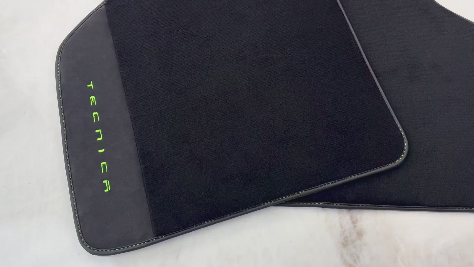 حاملات السيارات السوداء لسيارة لامبورغيني هوراكان تيكنيكا مع جلد الألكانتارا - AutoWin