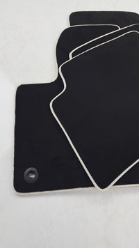 سجاد سيارة لتويوتا بريوس (2016-2021)