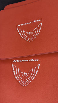 Tappetini auto rossi per Pontiac FireBird (1970-1981) con logo Trans Am