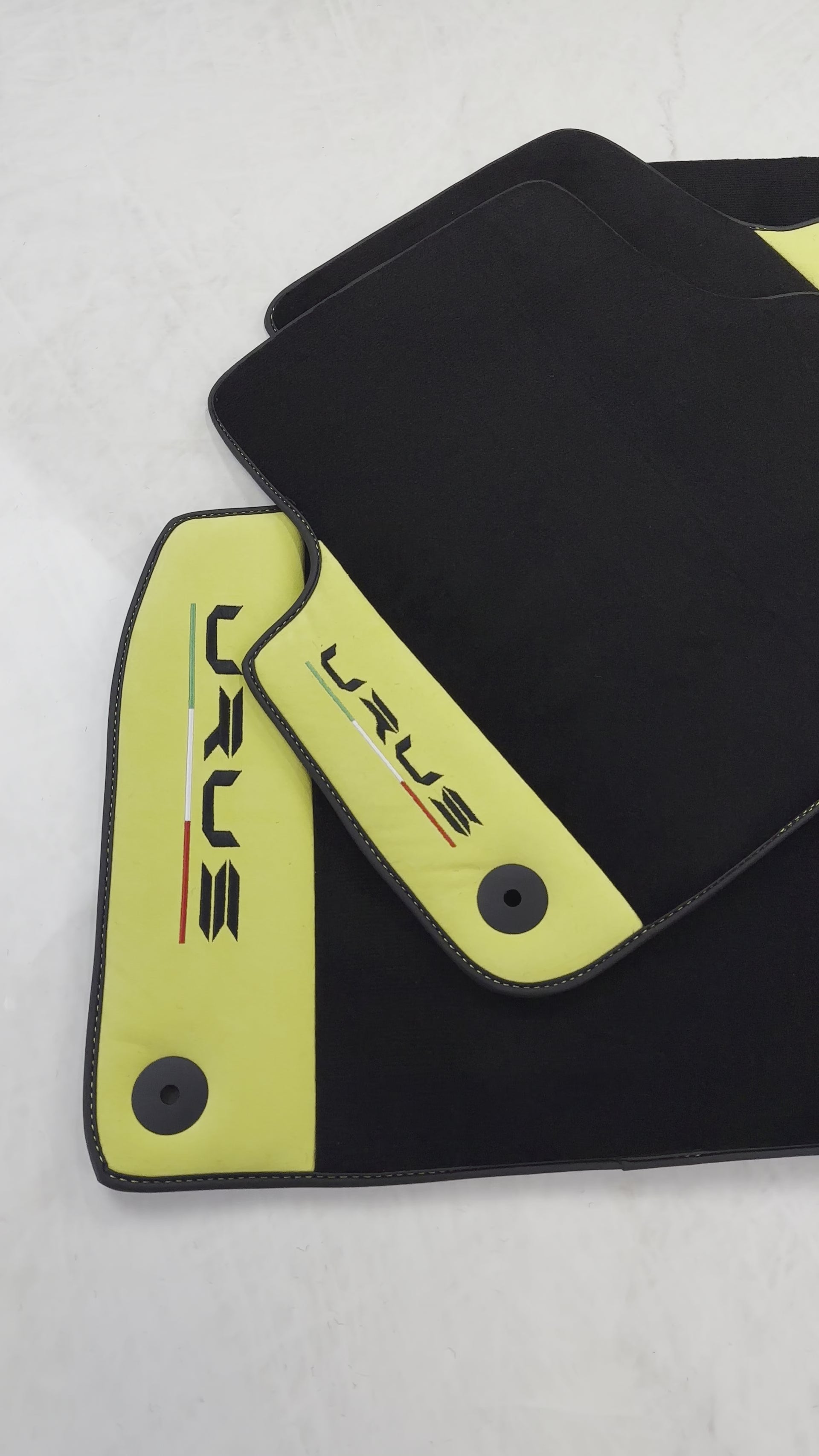 حصائر سيارات سوداء لسيارة لامبورغيني أورس مع جلد ألكنتارا الأصفر - AutoWin.EU