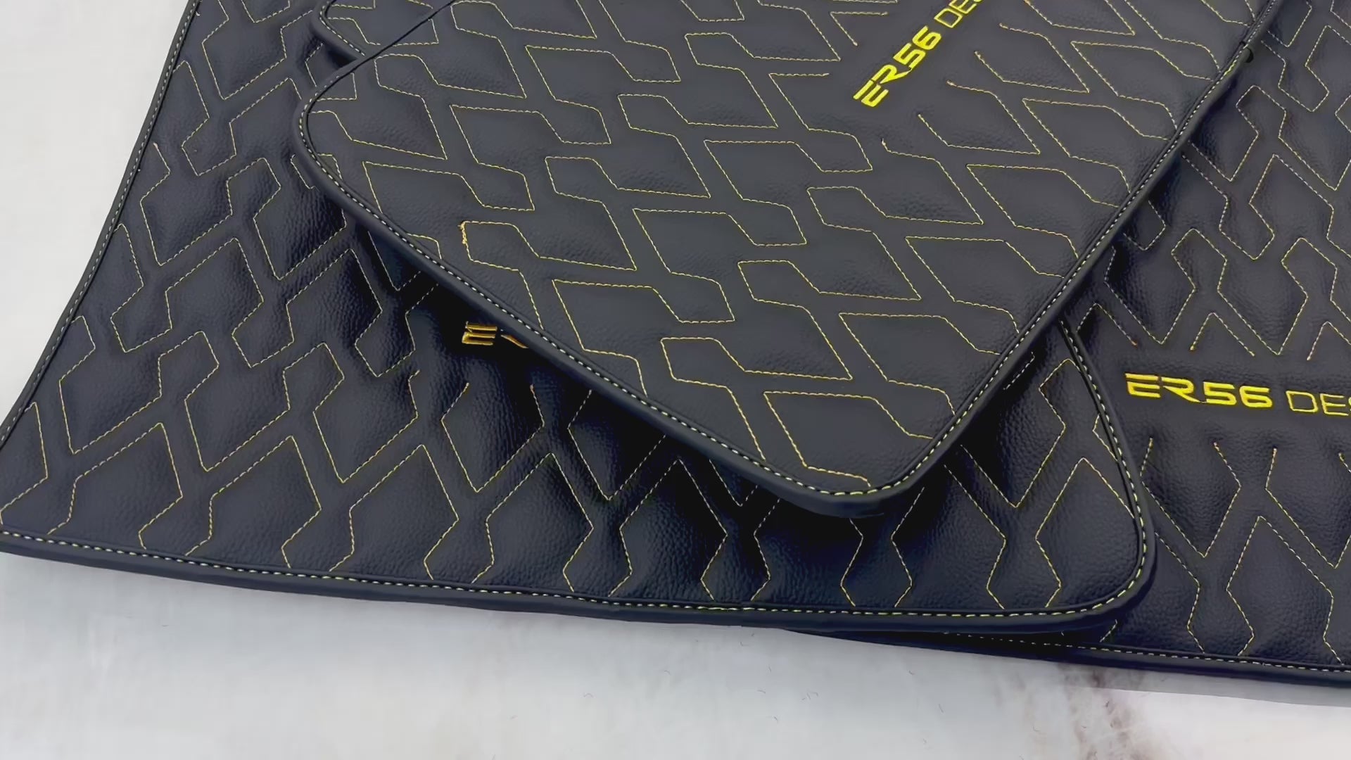 Tapis de voiture en cuir noir pour Rolls-Royce Cullinan RR31 (2018-2025) Design ER56 - ER56 Design