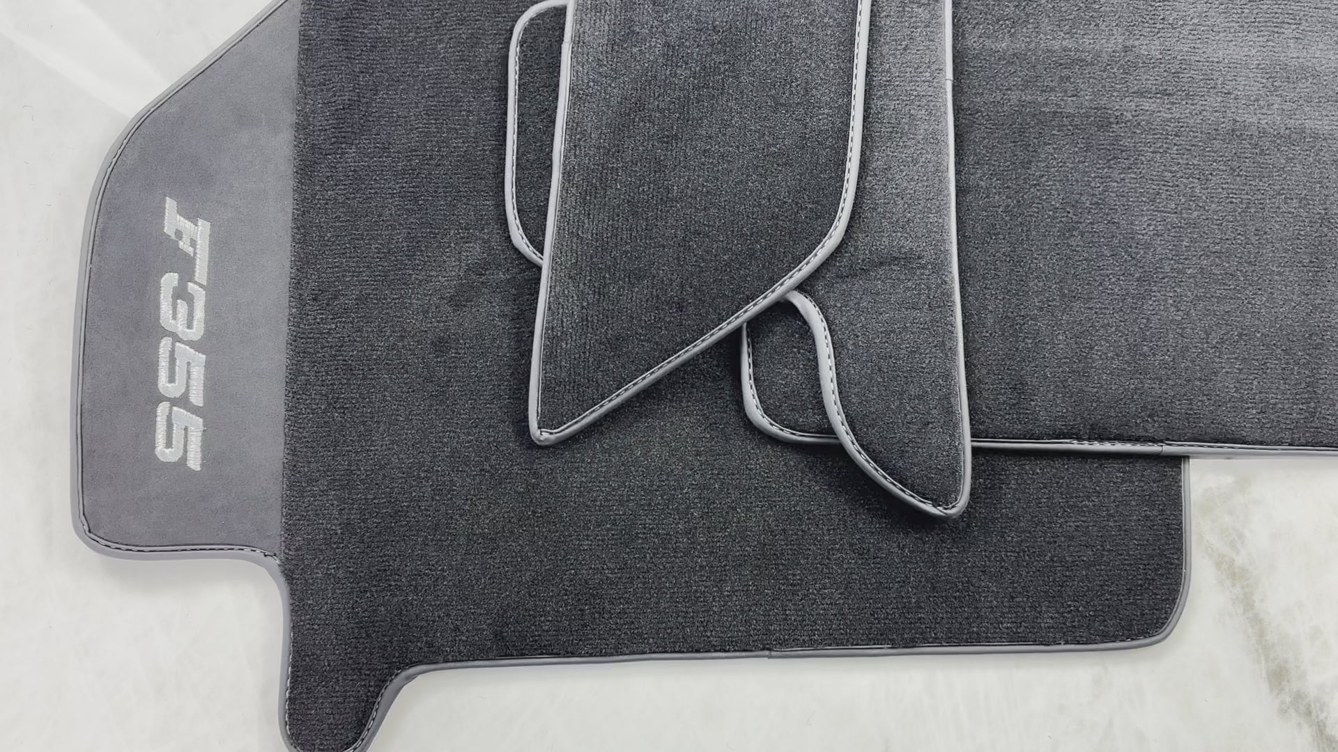 حصائر سيارات سوداء لفيراري F355 1994-1999 مع جلد ألكانتارا - AutoWin