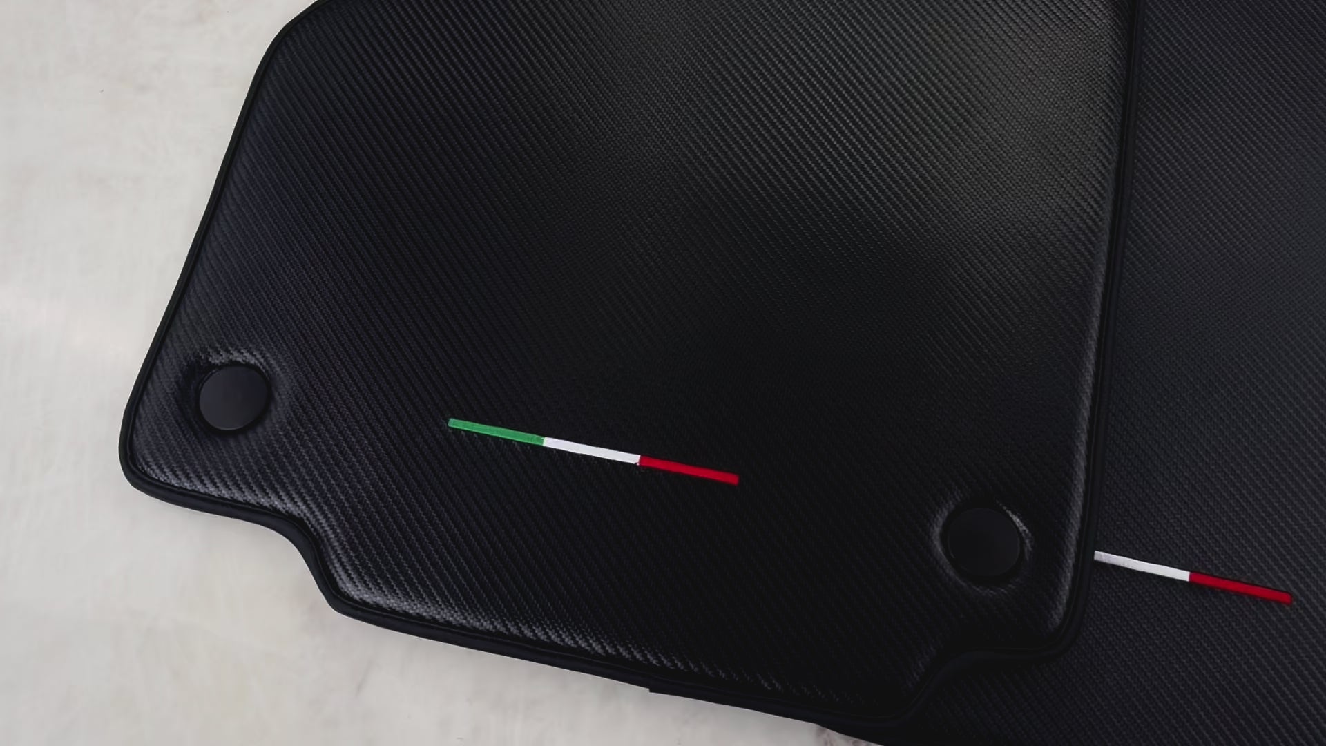 سجاد سيارات لفيراري 458 سبايدر 2012-2015 جلد ألياف الكربون إصدار أوتو وين الإيطالي - AutoWin