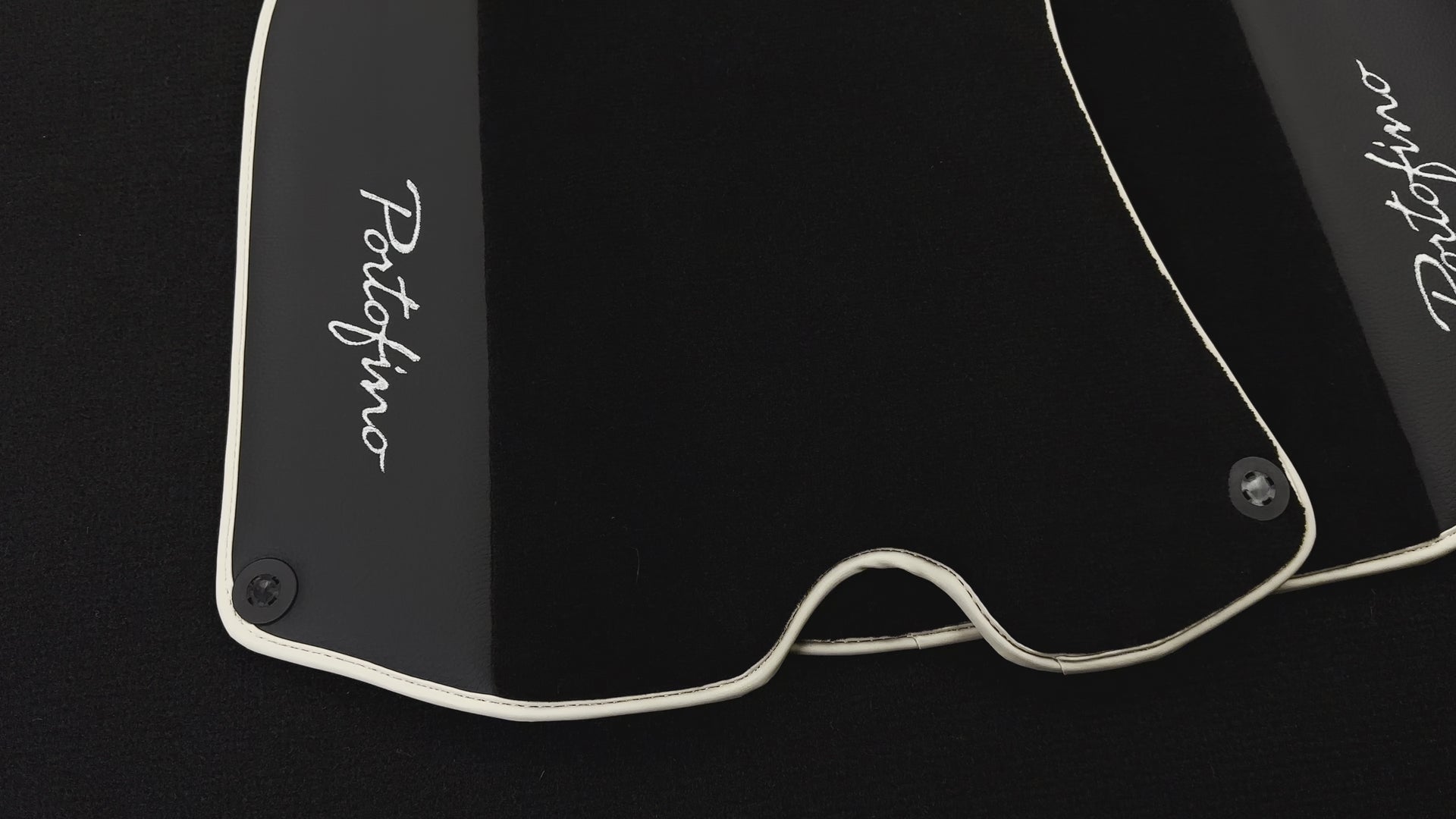 حصائر سيارات سوداء لفيراري بورتوفينو (2018-2023) مع جلد وحواف بيج - AutoWin