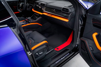 Tappetini neri personalizzabili per Lamborghini Urus con pelle rossa