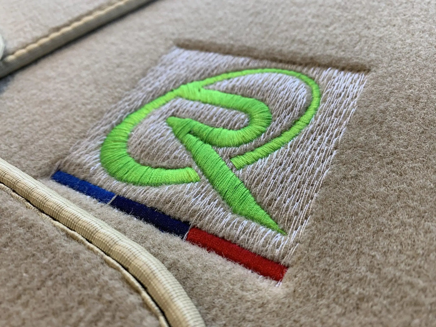 Beige Floor Mats For BMW 7 Series E65 Tailored Set Perfect Fit Green Collection - AutoWin